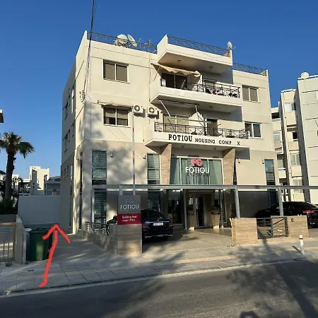 1 Bedroom Flat 200m From